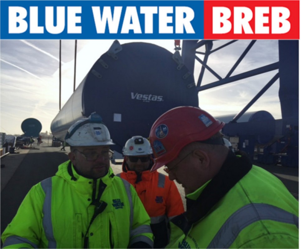 Blue Water BREB schlägt VESTAS Komponenten in Cuxhaven um